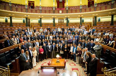 <p>Participantes en las primeras jornadas de Ciencia en el Parlamento en el Congreso de los Diputados, con la presidenta Ana Pastor. /  Congreso</p>