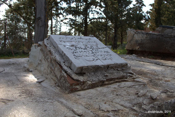 Los Musulmanes Entierran A Sus Muertos En El Suelo Siempre Que