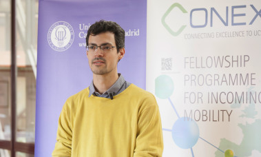 <p>El investigador brasileño Lucas Viani investiga sobre semiconductores orgánicos en el Instituto Universitario sobre Modelización y Simulación en Fluidodinámica, Nanociencia y Matemática Industrial. / UC3M</p>