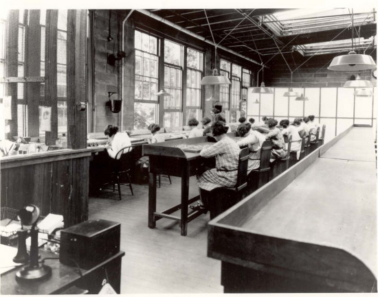 1280px-USRadiumGirls-Argonne1,ca1922-23-150dpi