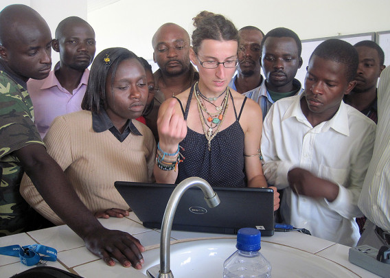 Lecturing_Rwanda2011