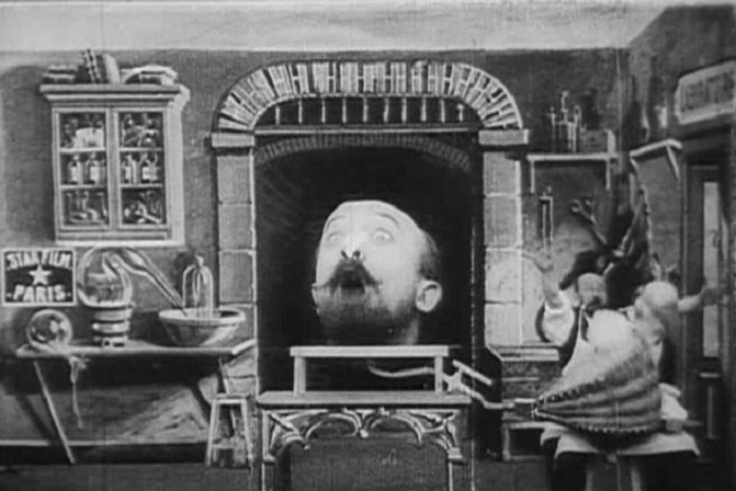 Méliès,_L'homme_à_la_tête_en_cahoutchouc_(Star_Film_382-383,_1901)