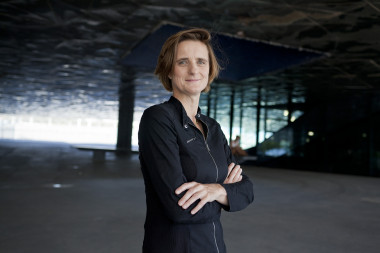 <p>Daphne Bavelier en el octavo congreso de la Federación Europea de Sociedades de Neurociencia, en Barcelona. Imagen: SINC</p>