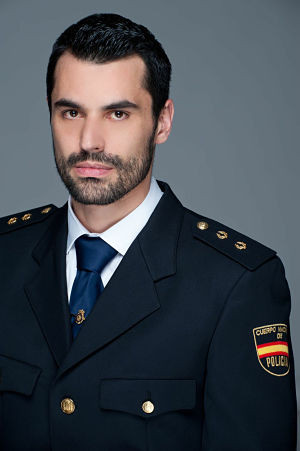 <p>El policía Miguel Camacho Collados, que también es investigador de estadística en la Universidad de Granada y autor principal del trabajo. / UGR</p>