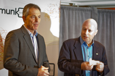 <p><strong><strong>PHOTO GALLERY</strong></strong>. Tony Blair with Christopher Hitchens, author of <em>Mortality</em>, which recounts his last months of esophagus cancer. / <a href="http://upload.wikimedia.org/wikipedia/commons/a/a1/Hitchens_Blair.jpg" target="_blank">Wikipedia </a></p>