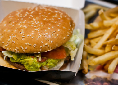 <p>Los consumidores de comida rápida presentan un incremento del riesgo de desarrollar depresión del 51%. Imagen: Joey.</p>
