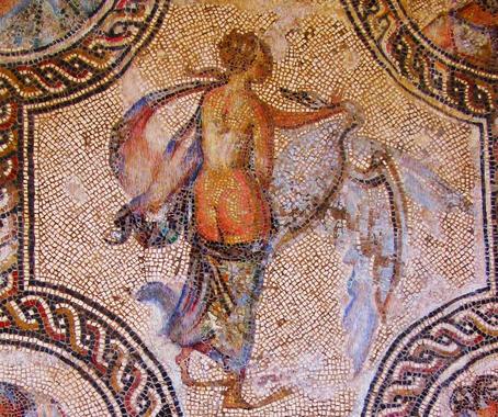 <p>Leda y el cisne, mosaico originario de Astigi que se conserva en el Museo Municipal de Écija. / Luz Neira/ UC3M</p>