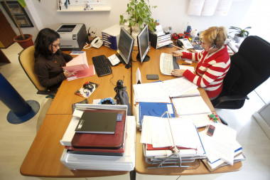 <p>Los trabajadores con estrés laboral presentaron mayor probabilidad de sufrir niveles anormalmente altos de colesterol "malo" y bajos del "bueno". / SINC</p>