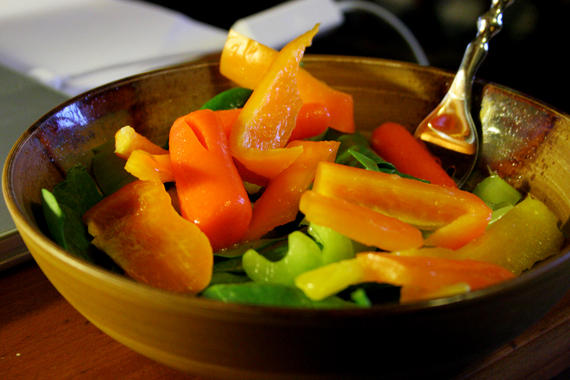<p>El consumo elevado de pescado, fruta, verduras, legumbres y cereales integrales se relaciona con una mejor calidad del esperma. Imagen: Roboppy.</p>