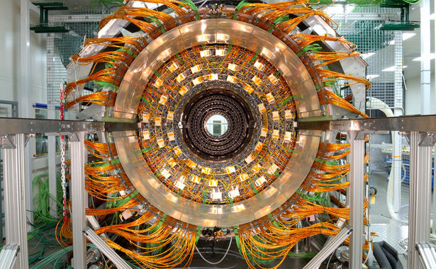 <p>Instrumento CMS del LHC. Imagen: Maximilien Brice (CERN)</p>