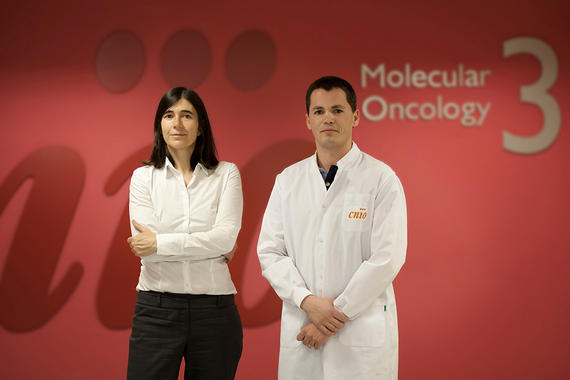 <p>Los investigadores María Blasco y Bruno M. Bernardes de Jesús. Imagen: CNIO.</p>