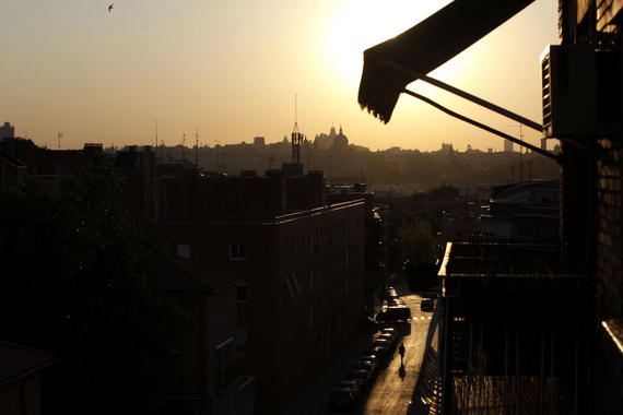 <p>Las construcciones en zonas urbanas influyen en el aumento térmico.</p>