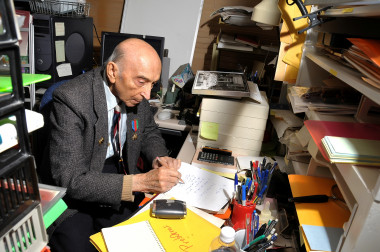 <p>Lotfi Zadeh, inventor de la lógica difusa. Imagen: FBBVA.</p>