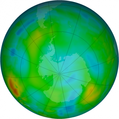 <p>Vista en falso color de la capa de ozono antártica. Los colores púrpura y el azul indican dónde hay menos ozono, y los amarillos y rojos dónde hay más. Imagen: NASA.</p>