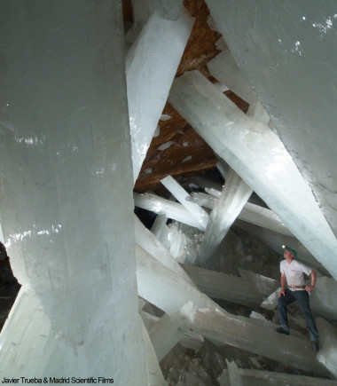 <p>Imágenes de la cueva de los cristales gigantes de Naica. /Javier Trueba & Madrid Scientific Films</p>