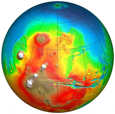 <p>Mapa topográfico de Marte generado por la <em>Mars Global Surveyor</em> (NASA/JPL). Las zonas azules son las más bajas y corresponden al posible antiguo océano del hemisferio norte.</p>