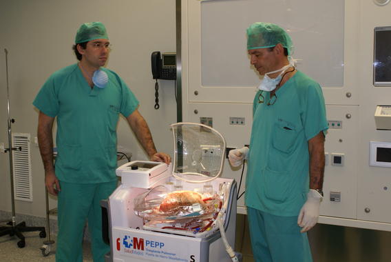 <p>Esta técnica permitirá aumentar la calidad de los pulmones que se trasplanten ya que los órganos pueden evaluarse antes de ser implantados. Imagen:Hospital Puerta de Hierro</p>