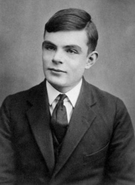 <p><strong>Alan Turing.</strong> Matemático y lógico británico, padre de la computación. Descifró los códigos nazis durante la Segunda Guerra Mundial y cambió el rumbo de la historia. Fue condenado a la castración química por ser homosexual en 1952, por lo que acabó suicidándose dos años más tarde.</p>
