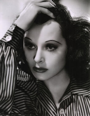 <p><strong>5. Hedy Lamar, la belleza matemática.</strong> Su historia con la ingeniería parece sacada de una de las películas de Hollywood que interpretó. La actriz <a href="http://www.hedylamarr.com/about/biography.html" target="_blank">Hedy Lamar</a> (Viena, 1914 – Orlando, 2000) sentó las bases de los sistemas de comunicaciones digitales modernos. / <a href="http://www.flickr.com/photos/f7oor/2634625447/sizes/l/in/photostream/" target="_blank">Floorvan</a></p>