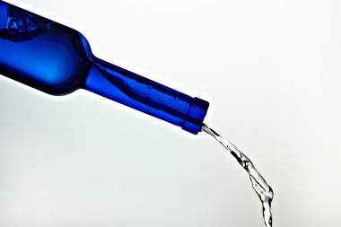 <p>The study indicate that the packaging, whether it be plastic or glass, and the bottled water are completely safe for health. / <a href="https://www.flickr.com/photos/tjt195/2963158857/sizes/o/in/photostream/" target="_blank">Taro Taylor</a></p>
