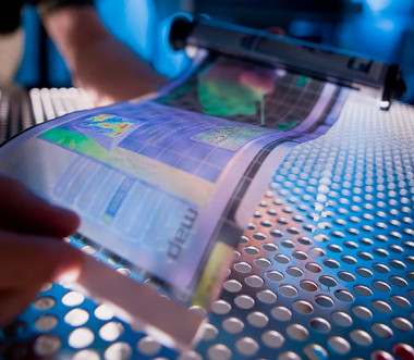 <p>OLED flexible display developed by HP and Arizona State University. / <a href="https://et.wikipedia.org/wiki/Painduv_ekraan#/media/File:Flexible_display.jpg" target="_blank">U.S. Army RDECOM</a> </p>