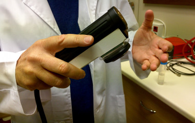 <p>Prototype of the device which will allow bacterial meningitis to be diagnosed in babies in seconds with a high-resolution ultrasound of the fontanelle. The team is now working on making it smaller. / Research Laboratory of Electronics</p>