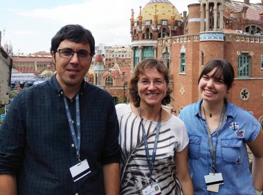 <p>De izquierda a derecha, los investgadores David de Gonzalo, Vicenta Llorente y Àngela Vea: / CIBERCV-IIB Sant Pau</p>