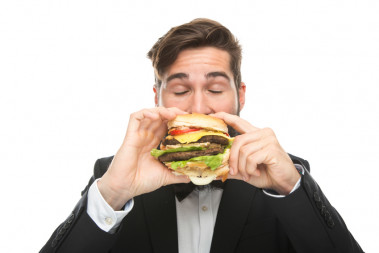 <p>La base de nuestra alimentación debe ser productos de origen vegetal, consumo de carnes blancas frente a las rojas y preferencia de pescado frente a la carne. / Fotolia</p>