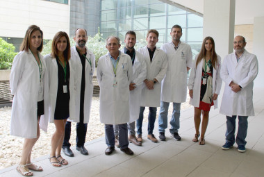 <p>De izquierda a derecha: Cristina García Fontana, Beatriz García Fontana, José María Gómez Vida, Manuel Muñoz Torres, Gonzalo Martínez Navajas, Juan Miguel Villa Suárez, Francisco Andújar Vera, Sheila González Salvatierra y Pedro José Real. / CIBER</p>