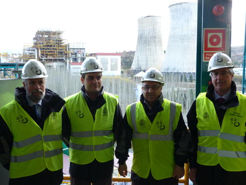 <p>Los responsables del equipo en la planta de Cubillos de Sil, León. Imagen: CIUDEN</p>