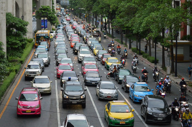 <p>Los objetivos de los Planes de Movilidad Urbana Sostenible (PMUS) son reducir la congestión urbana y la contaminación, pero también alentar a los ciudadanos a cambiar sus hábitos para que sean menos dependientes de sus automóviles y más activos en sus viajes diarios. / Pixabay.</p>