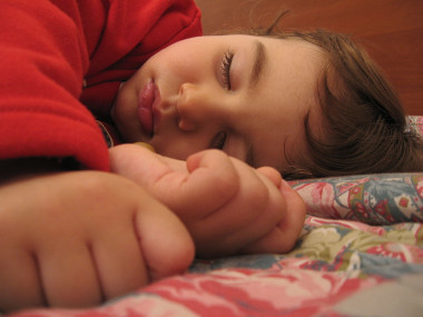 <p>El nuevo algoritmo es capaz de realizar, automáticamente, un diagnóstico fiable de la apnea del sueño en niños. / DICYT</p>