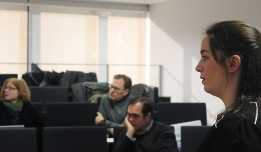 <p>Natalia Padilla en una reunión del proyecto europeo Social Seducement, en el que hay una importante presencia femenina. / UNIR Research UCC+i</p>