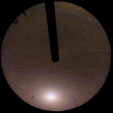 <p>Mapeo tonal de una imagen tomada de noche en Granada durante una intrusión de polvo desértico del Sahara. / R. Román</p>
