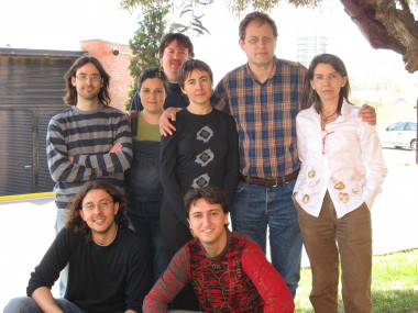 
<!-- START: including template: extension/sinc/design/ezwebin/templates/content/datatype/view/ezxmltags/paragraph.tpl (design:content/datatype/view/ezxmltags/paragraph.tpl) -->
<p>En la imagen, Margarita Orejas (a la dcha.) junto a los investigadores del grupo de Biotecnología de Hongos. Foto: CSIC.</p>
<!-- STOP: including template: extension/sinc/design/ezwebin/templates/content/datatype/view/ezxmltags/paragraph.tpl (design:content/datatype/view/ezxmltags/paragraph.tpl) -->
