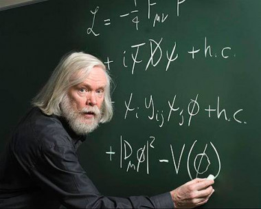 <p>El físico teórico británico John Ellis, de 70 años, sigue en activo en el CERN y en el King