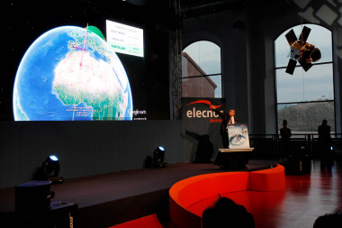 <p>Miguel Belló, director general de Elecnor Deimos, durante el acto de lanzamiento de DEIMOS-2. / Elecnor</p>