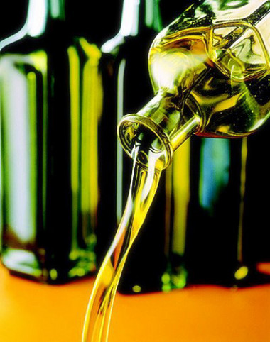 <p>Los investigadores han descifrado una cascada completa de señales que desencadena el aceite de virgen en la célula tumoral mamaria. Foto: El Aderezo.</p>