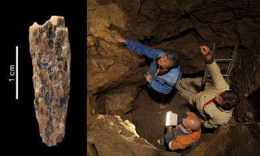 <p>El pequeño fragmento de hueso (izquierda) de la hija de una neandertal y un denisovano se ha encontrado en la cueva de Denisova (derecha), en Rusia. / S. Pääbo et al.-Nature/PAET SB RAS, Sergei Zelensky</p>