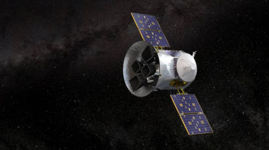 <p>Ilustración del satélite de la NASA TESS (de sus siglas en inglés “Transiting Exoplanet Survey Satellite”). Crédito: NASA