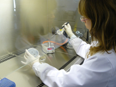 
<!-- START: including template: extension/sinc/design/ezwebin/templates/content/datatype/view/ezxmltags/paragraph.tpl (design:content/datatype/view/ezxmltags/paragraph.tpl) -->
<p>Laboratorio de microbiologia ambiental. Foto: GIRO CT.</p>
<!-- STOP: including template: extension/sinc/design/ezwebin/templates/content/datatype/view/ezxmltags/paragraph.tpl (design:content/datatype/view/ezxmltags/paragraph.tpl) -->
