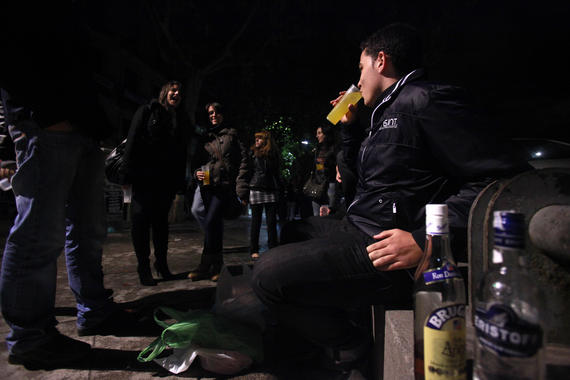 <p>Un 11,6% de los jóvenes estudiados ha sido agredido o amenazado alguna vez al salir por la noche. <a href="http://www.plataformasinc.es/esl/imagenes/inicio/(imagen)/66477" target="_blank">Foto</a>: SINC.</p>