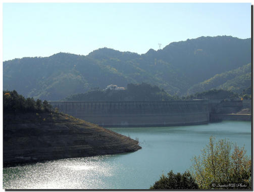 <p>Embalse de la Baells (Barcelona), que está por debajo de un tercio de su capacidad. Foto: Santi MB.</p>