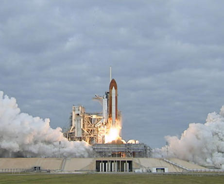 <p>El transbordador <em>Endeavour</em> inicia su última misión. Imagen: NASA.</p>