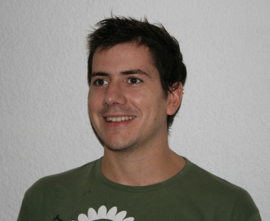 
<!-- START: including template: extension/sinc/design/ezwebin/templates/content/datatype/view/ezxmltags/paragraph.tpl (design:content/datatype/view/ezxmltags/paragraph.tpl) -->
<p>Garikoitz Azkona Mendoza, autor de la tesis.</p>
<!-- STOP: including template: extension/sinc/design/ezwebin/templates/content/datatype/view/ezxmltags/paragraph.tpl (design:content/datatype/view/ezxmltags/paragraph.tpl) -->
