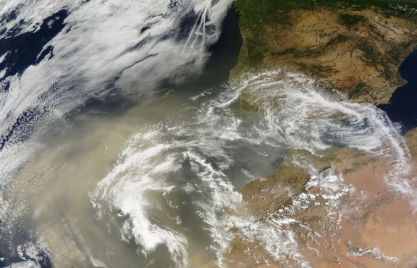 <p>Intrusión de polvo desértico procedente del Sáhara. / NASA</p>