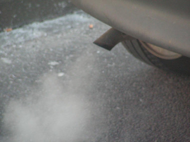 <p>El estudio analizó las emisiones de CO<sub>2 </sub>y otros gases que contribuyen al efecto invernadero entre 1990 y 2010.<em> / <a href="http://commons.wikimedia.org/wiki/File:Exhaust.jpg" target="_blank">Wikimedia Commons</a></em></p>