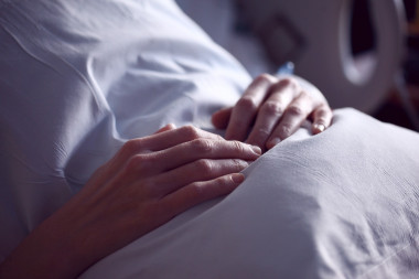 <p>En el ensayo se incluyeron alrededor de 3.400 mujeres entre junio de 2014 y abril de 2017 de 13 hospitales en Malawi, Tanzania, Uganda y Pakistán. / <a href="https://pixabay.com/es/photos/curaci%C3%B3n-paciente-explotaci%C3%B3n-4054923/" target="_blank">Pixabay</a></p>