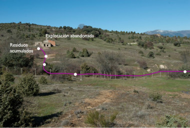 <p class=" text-left"> Imagen del área estudiada. Los puntos blancos muestran los lugares donde se han tomado las muestras y la línea morada representa la zona de escorrentía. / Fernando Garrido, MNCN</p>