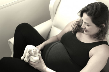 <p>Las mujeres obesas pueden reducir la grasa de sus bebés cambiando su estilo de vida durante el embarazo. / <a href="https://pixabay.com/es/photos/embarazada-embarazo-gestaci%C3%B3n-1088240/" target="_blank">Pixabay</a></p>